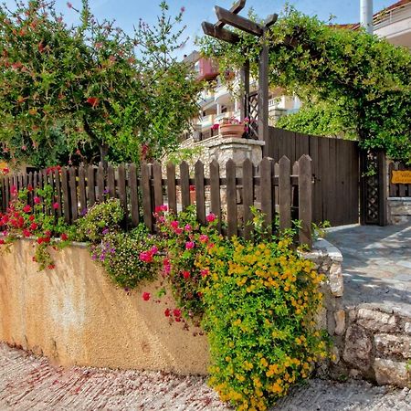 Villa Giovanni Паралия Враху Екстериор снимка