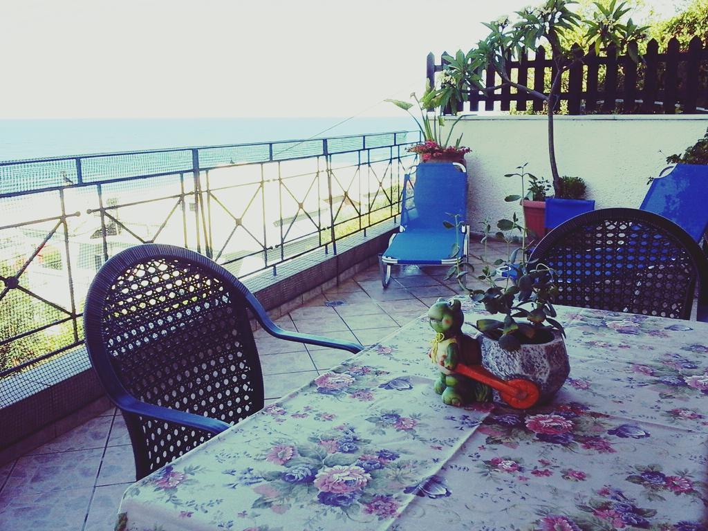 Villa Giovanni Паралия Враху Екстериор снимка