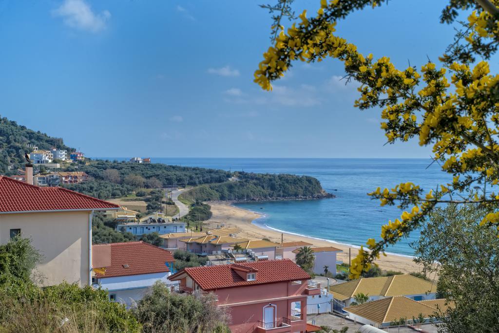 Villa Giovanni Паралия Враху Екстериор снимка