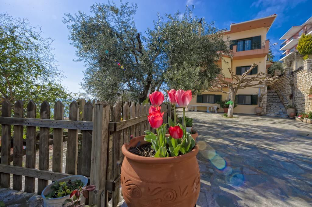 Villa Giovanni Паралия Враху Екстериор снимка
