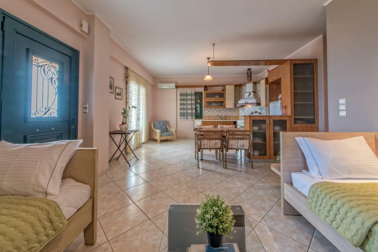 Villa Giovanni Паралия Враху Екстериор снимка