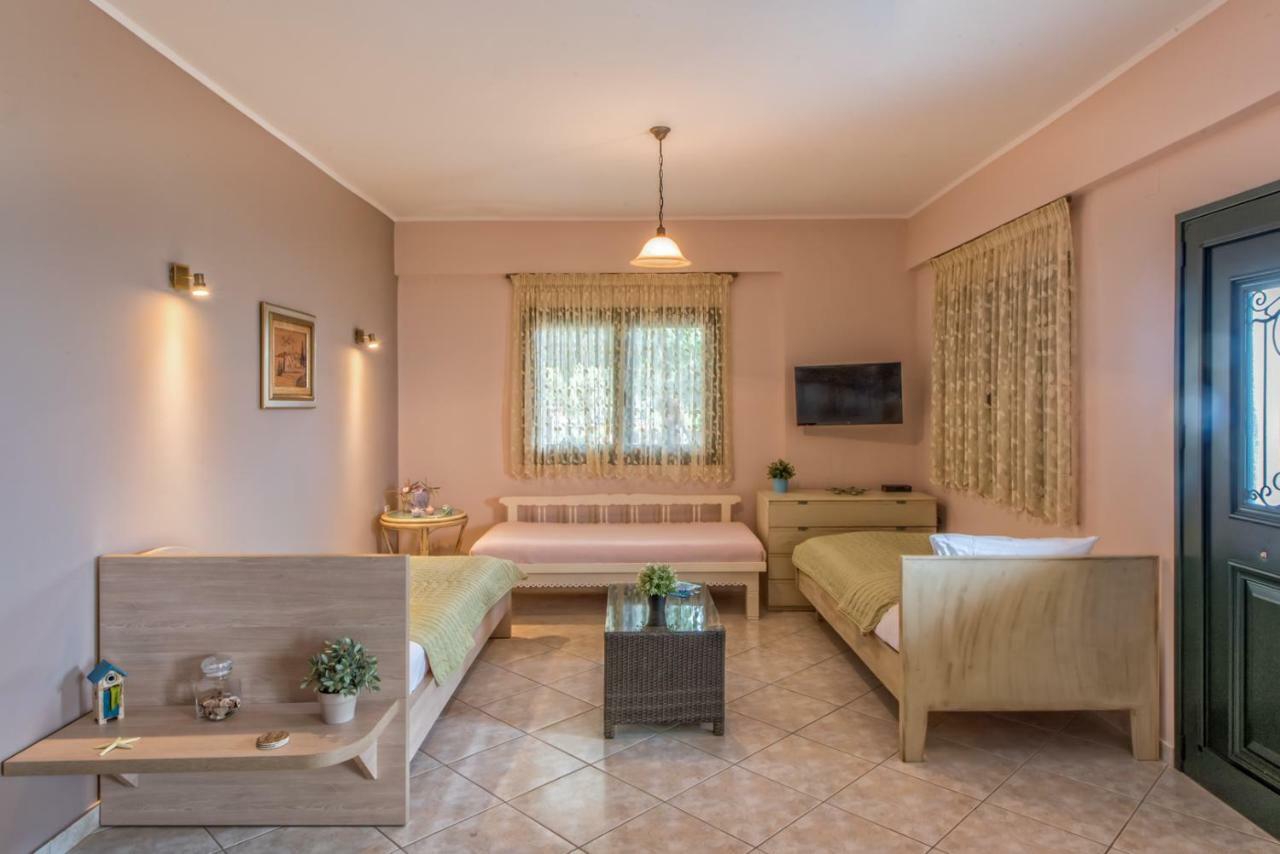 Villa Giovanni Паралия Враху Екстериор снимка