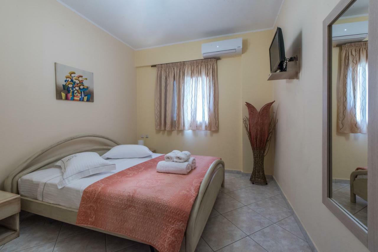 Villa Giovanni Паралия Враху Екстериор снимка