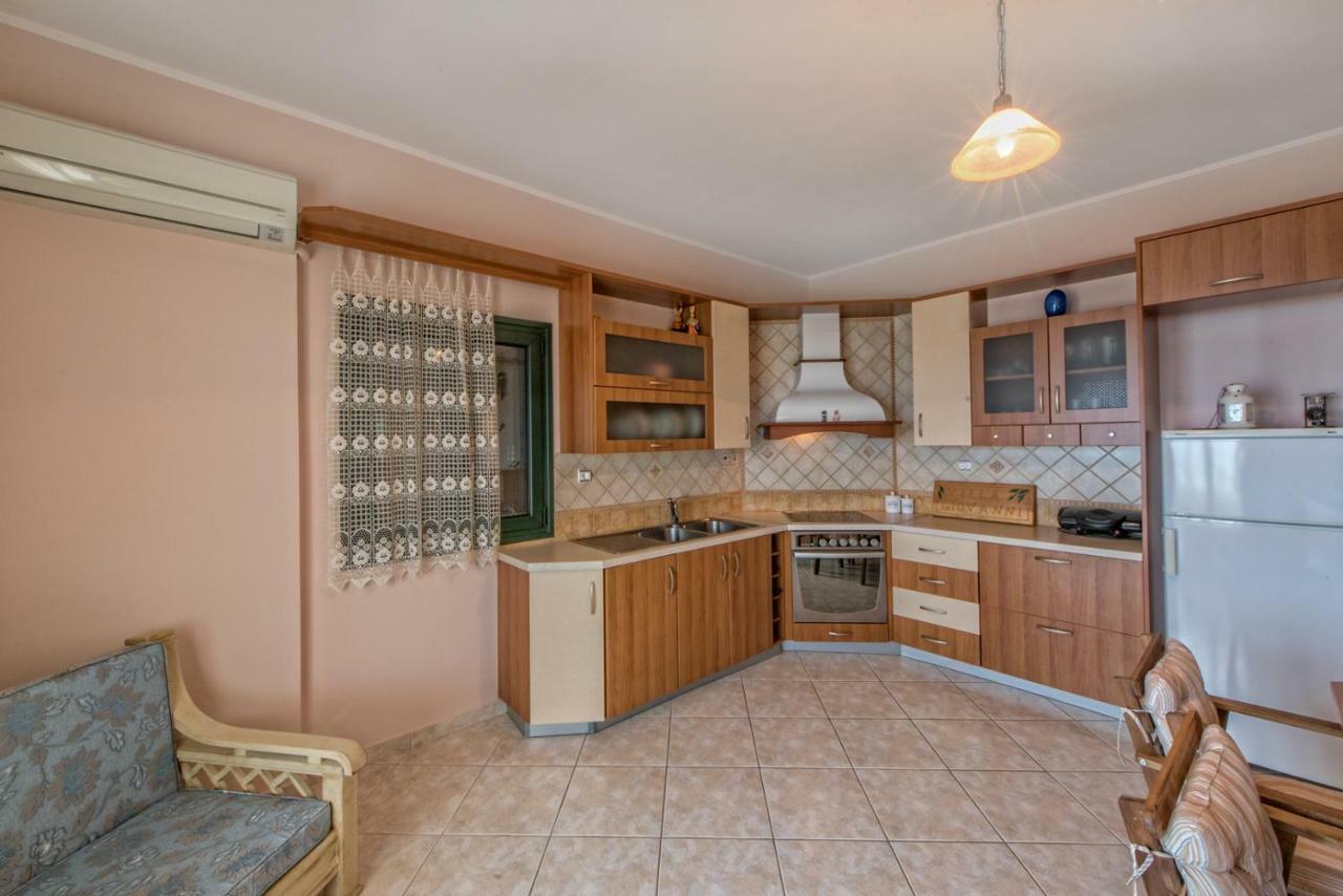Villa Giovanni Паралия Враху Екстериор снимка