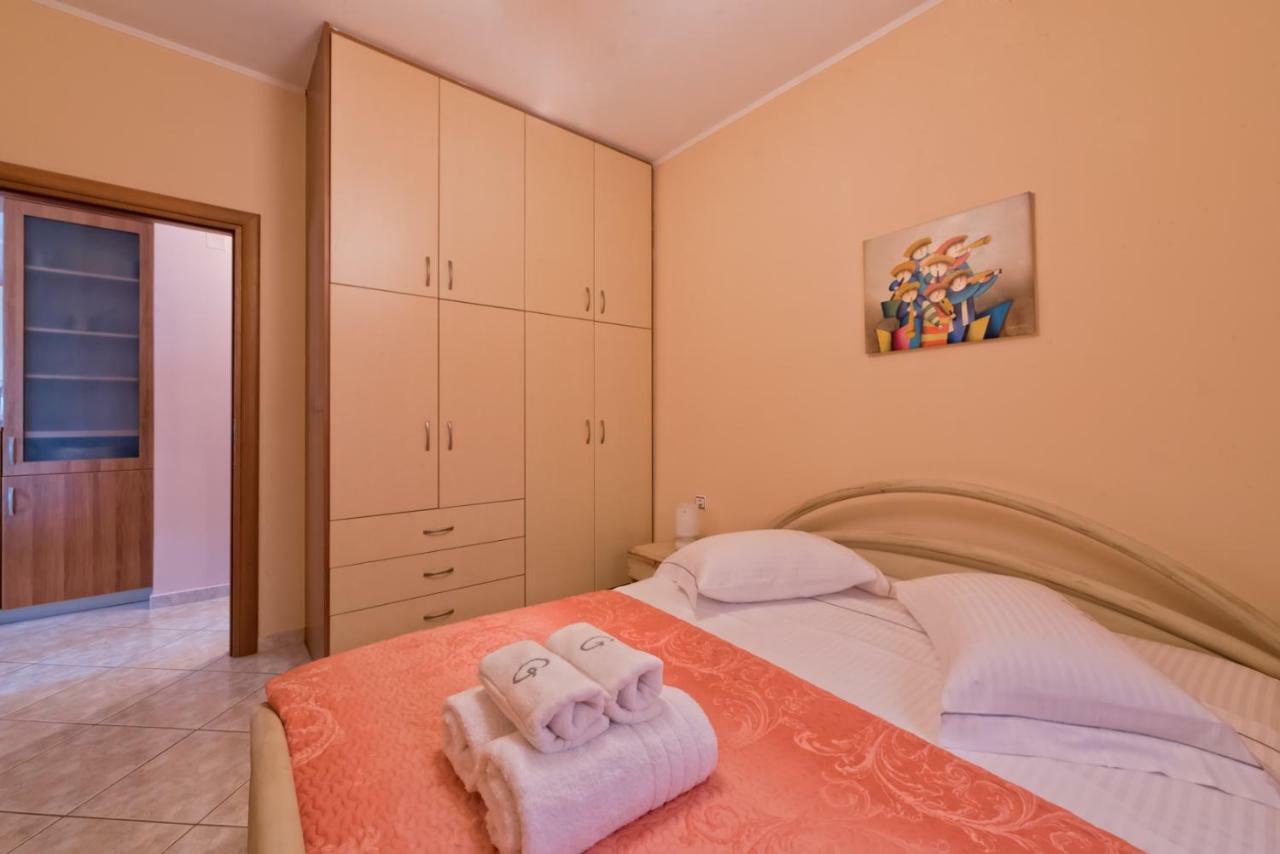 Villa Giovanni Паралия Враху Екстериор снимка
