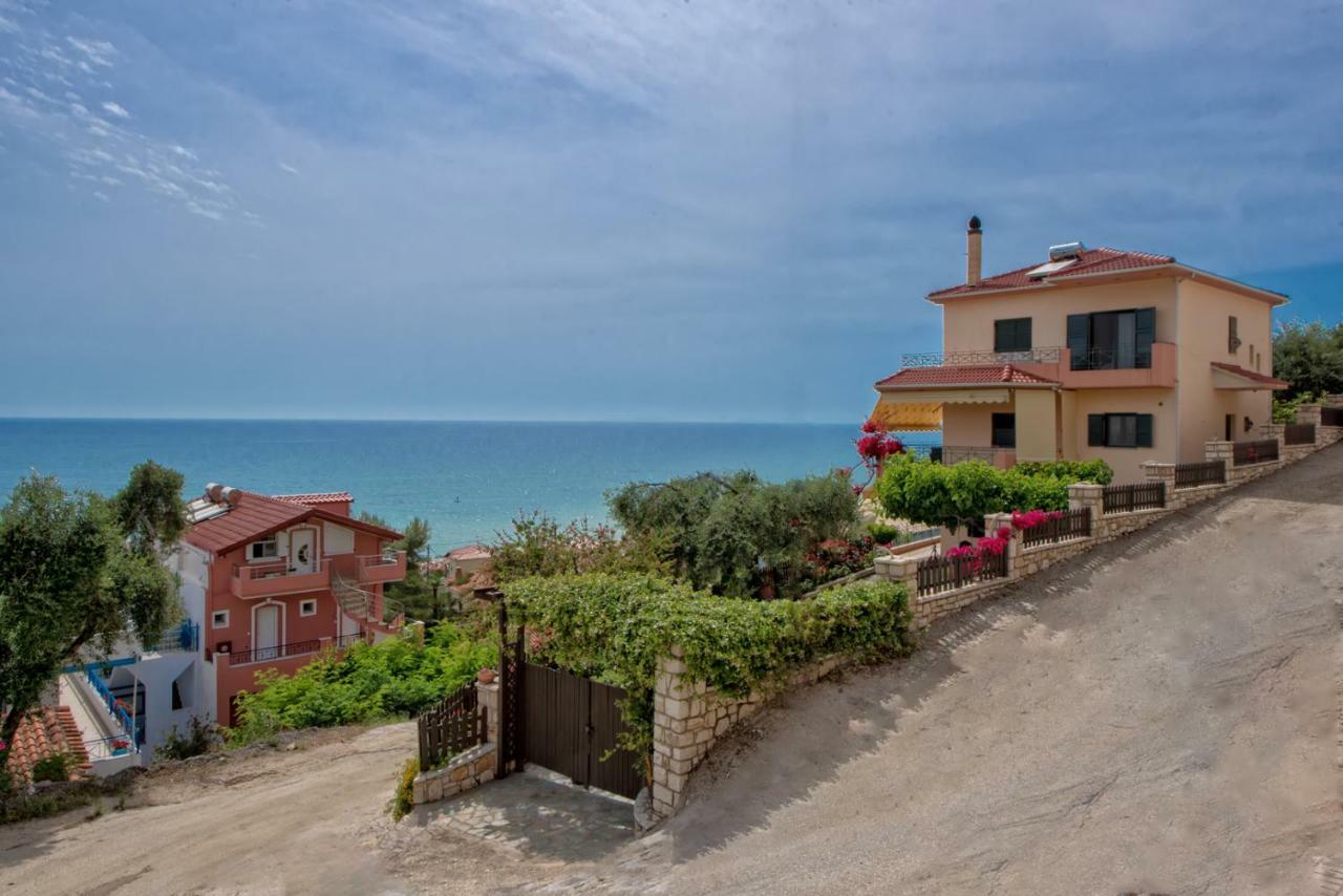 Villa Giovanni Паралия Враху Екстериор снимка