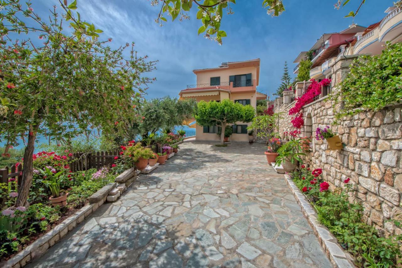 Villa Giovanni Паралия Враху Екстериор снимка
